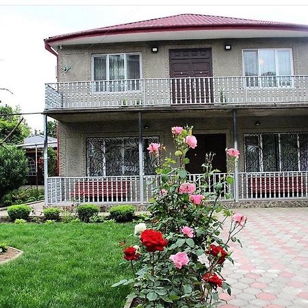 Hotel Oniks Kutaisi Ngoại thất bức ảnh