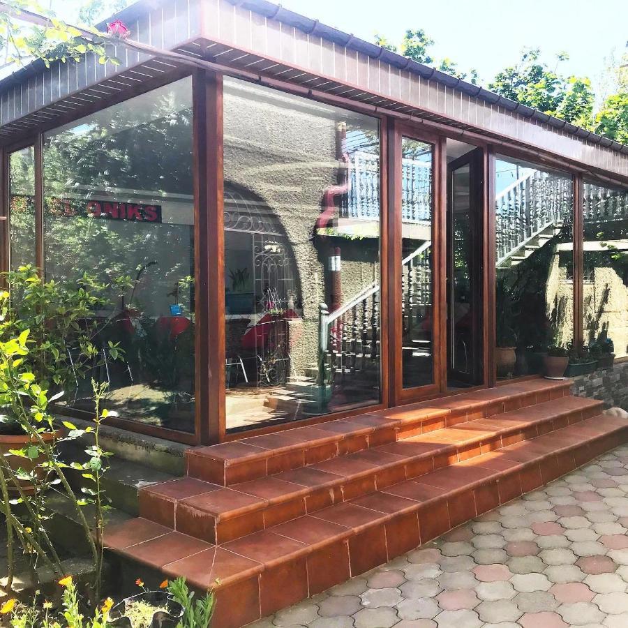 Hotel Oniks Kutaisi Ngoại thất bức ảnh