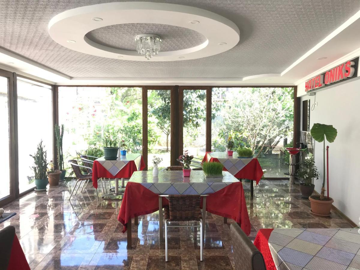 Hotel Oniks Kutaisi Ngoại thất bức ảnh
