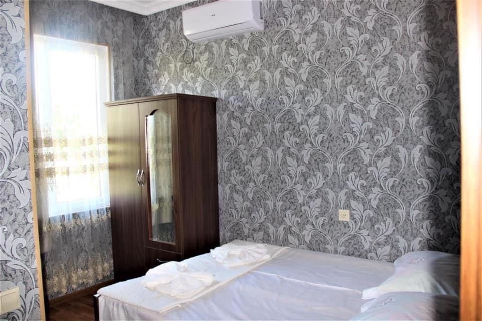 Hotel Oniks Kutaisi Ngoại thất bức ảnh